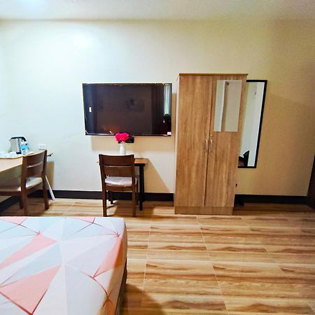B&J Guesthouse And Tours Ταγκμπιλαράν Εξωτερικό φωτογραφία