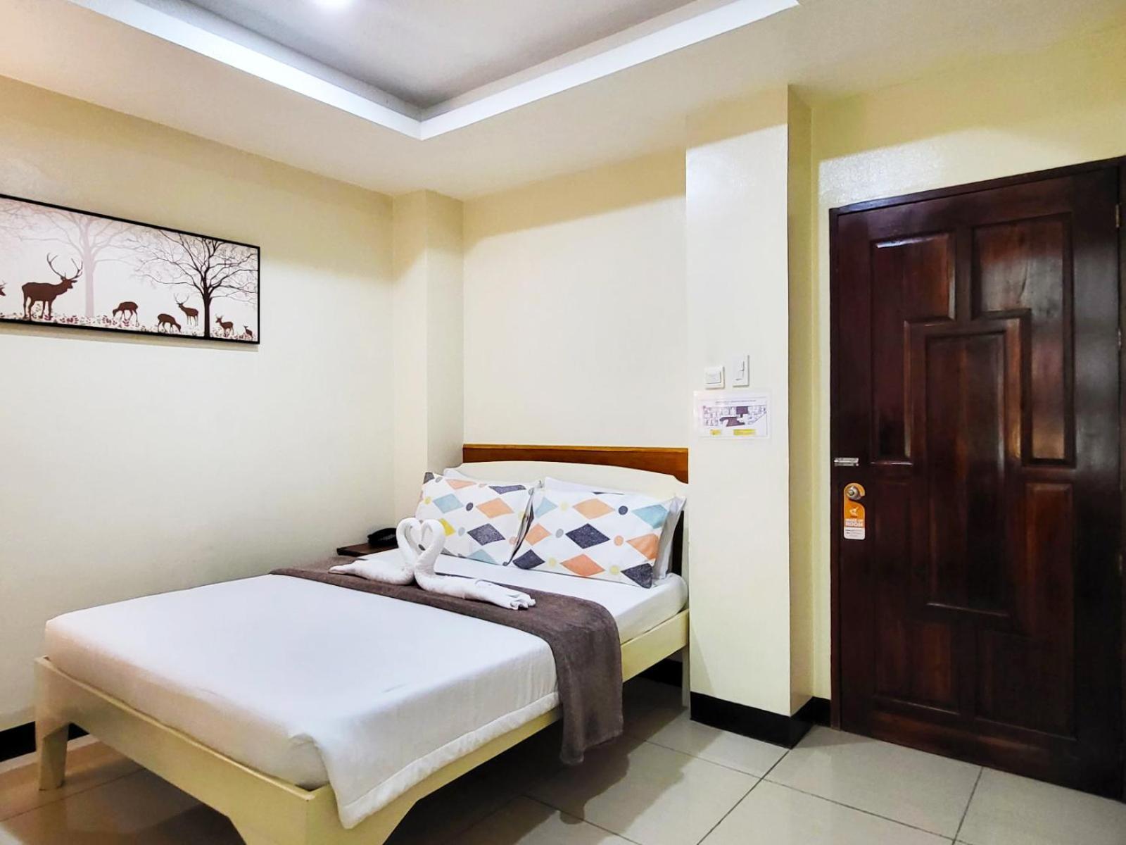 B&J Guesthouse And Tours Ταγκμπιλαράν Δωμάτιο φωτογραφία